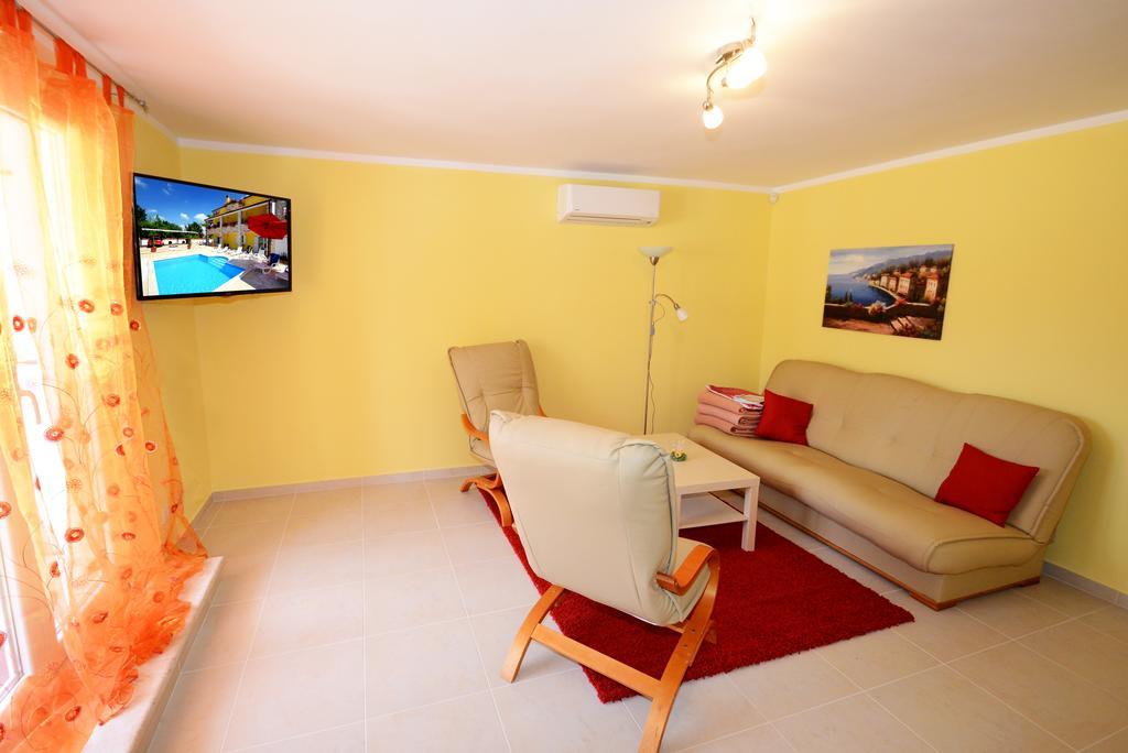 Apartments Villa Mimi Višnjan 部屋 写真