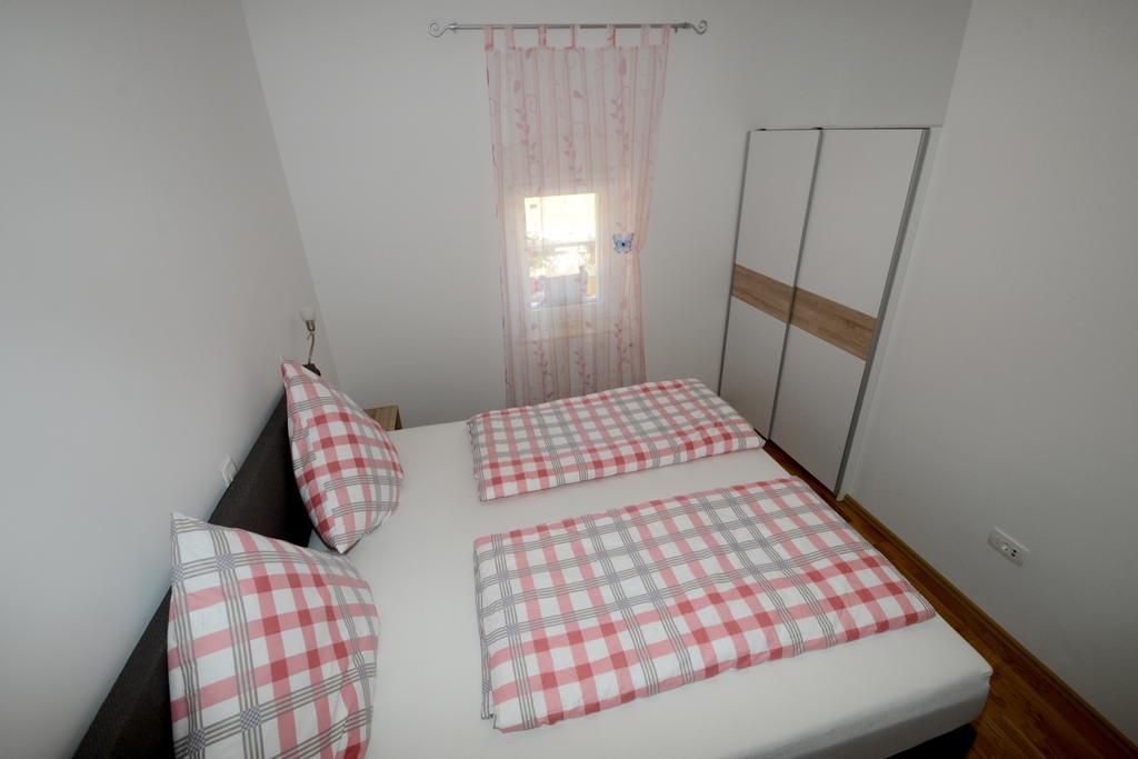Apartments Villa Mimi Višnjan 部屋 写真