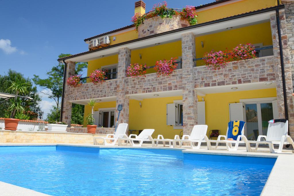 Apartments Villa Mimi Višnjan 部屋 写真