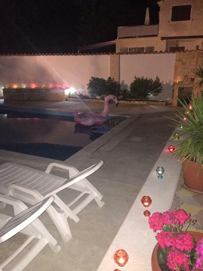 Apartments Villa Mimi Višnjan エクステリア 写真