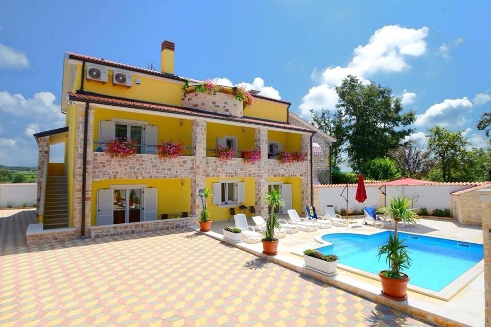 Apartments Villa Mimi Višnjan エクステリア 写真